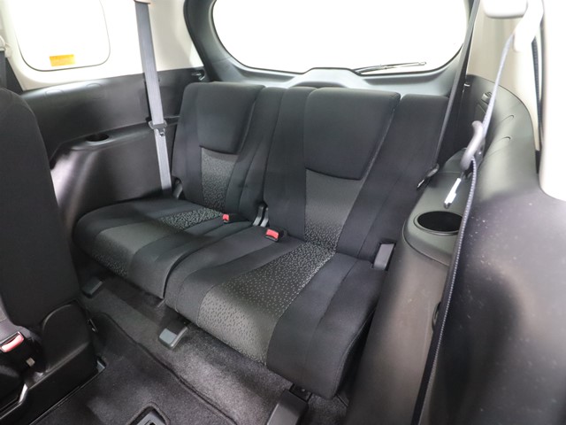 ニッサン ラフェスタ9枚目