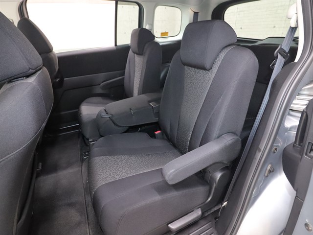 ニッサン ラフェスタ7枚目