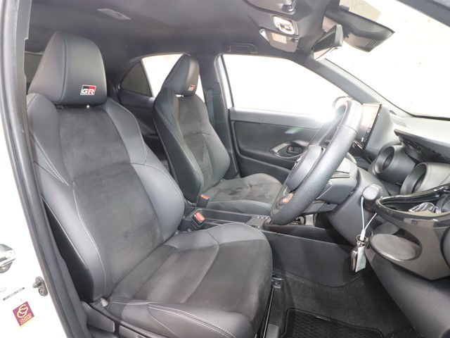 トヨタ ヤリス クロス3枚目