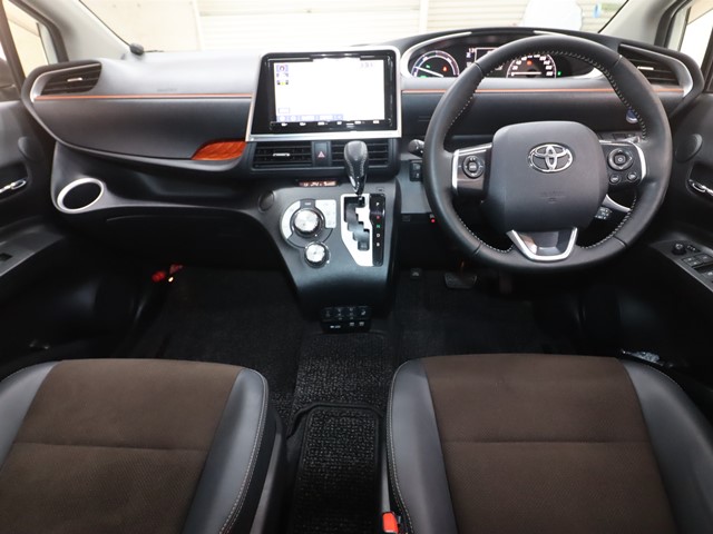 トヨタ シエンタ ハイブリッド2枚目