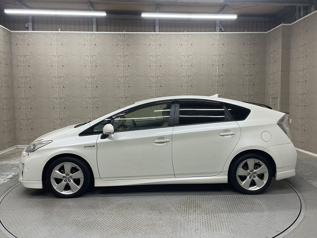 トヨタ プリウス11枚目