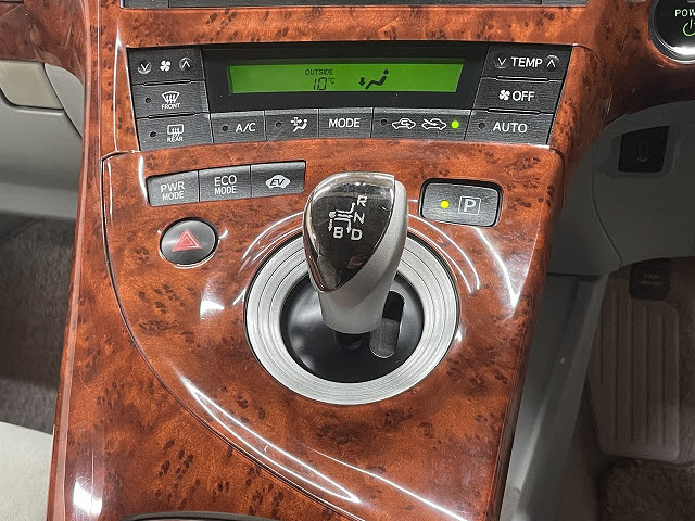 トヨタ プリウス16枚目