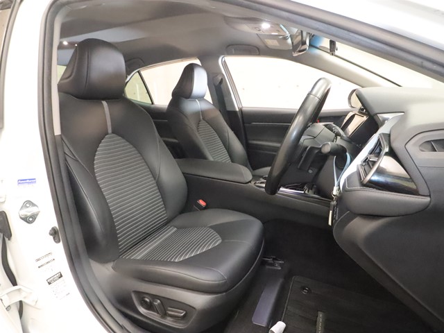 トヨタ カムリHV3枚目