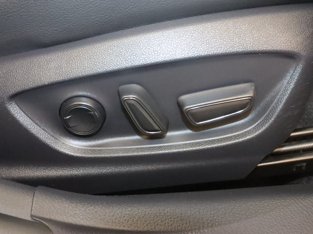 トヨタ カムリHV4枚目