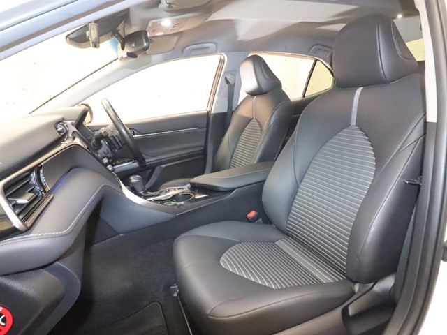 トヨタ カムリHV6枚目