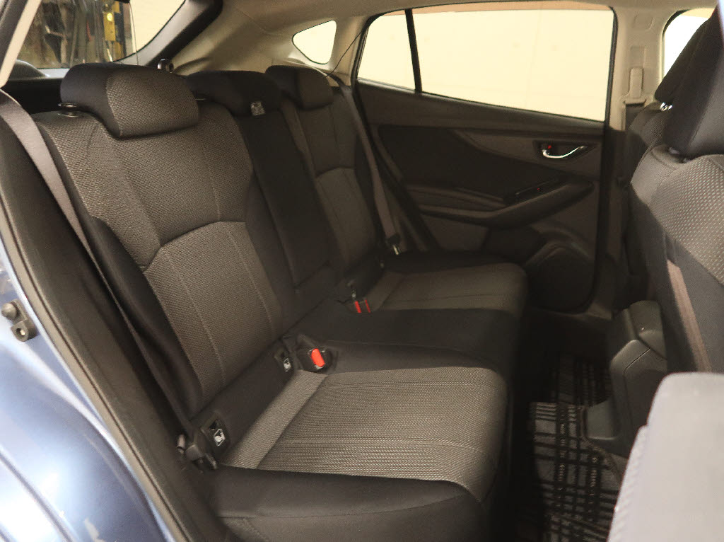 スバル インプレッサスポーツ4枚目