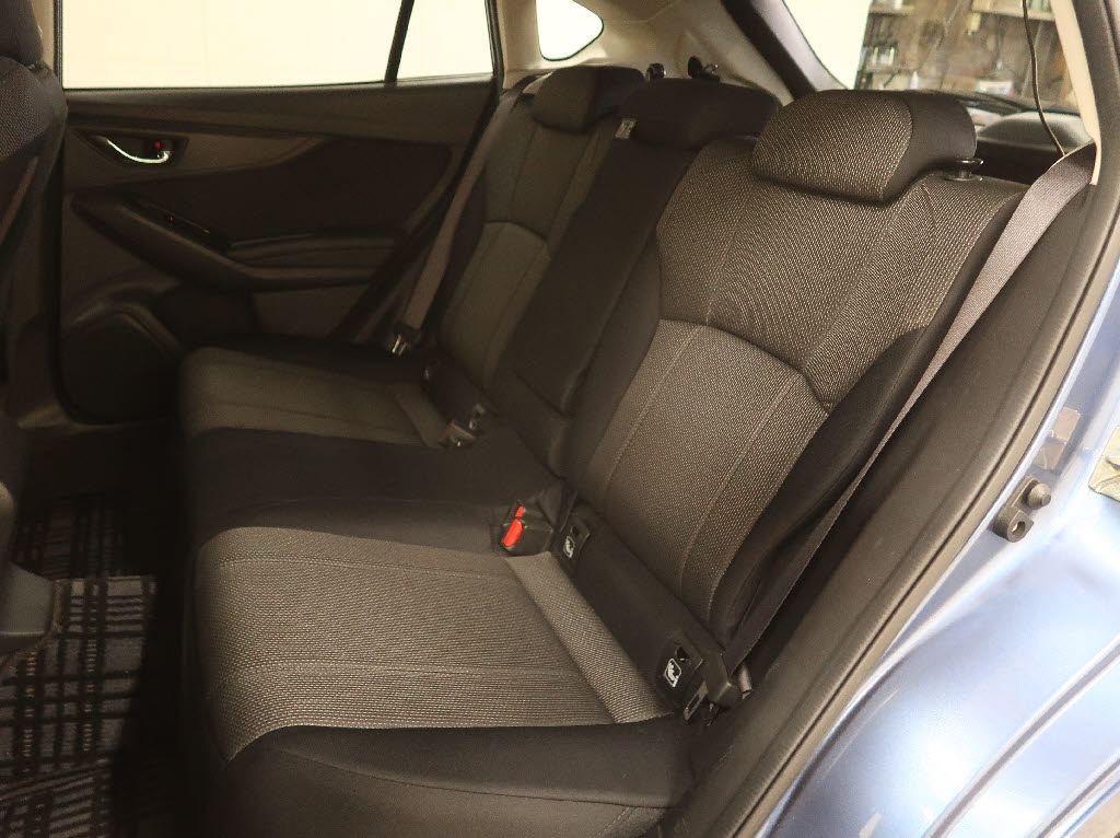 スバル インプレッサスポーツ6枚目