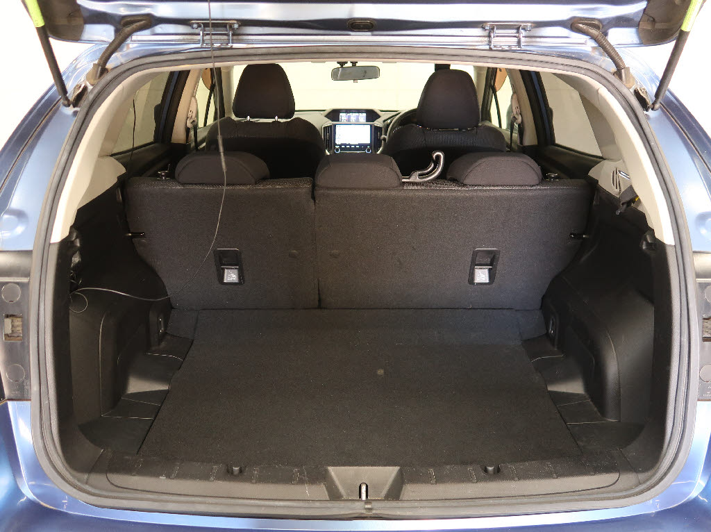 スバル インプレッサスポーツ7枚目