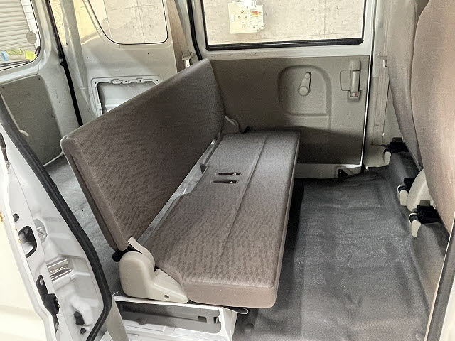 ニッサン NV100クリッパーV6枚目