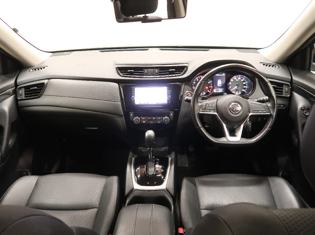 ニッサン エクストレイル2枚目