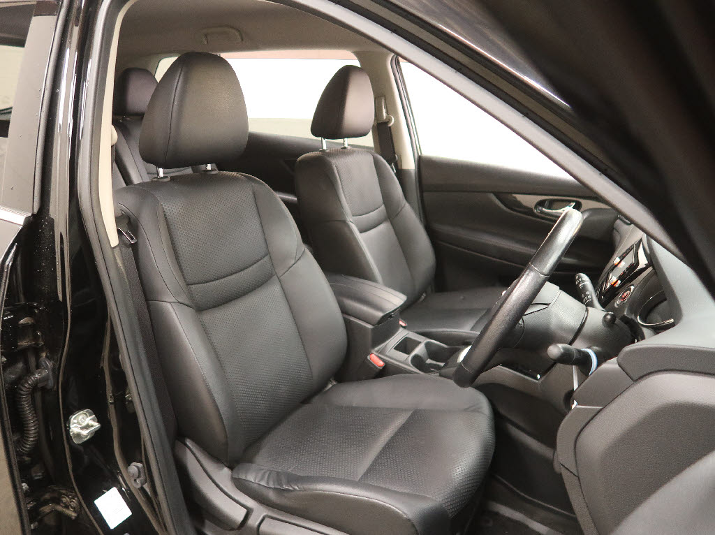 ニッサン エクストレイル3枚目