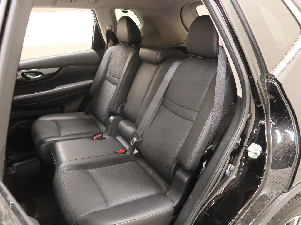 ニッサン エクストレイル5枚目