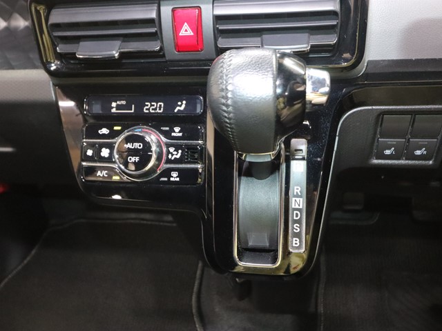 ダイハツ タントカスタム19枚目