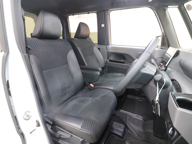 ダイハツ タントカスタム3枚目