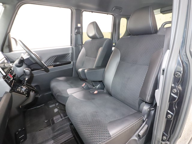 ダイハツ タントカスタム6枚目