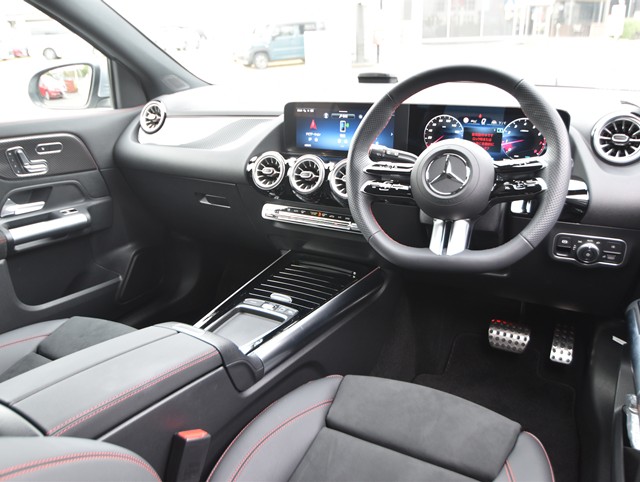 メルセデスベンツ GLAクラス13枚目