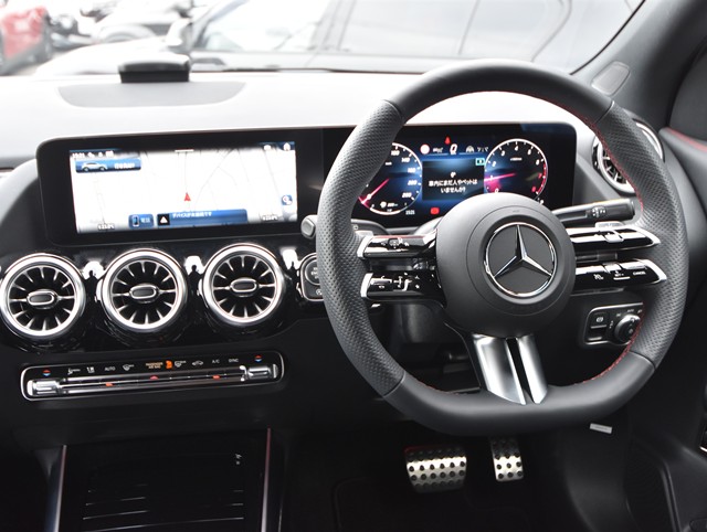 メルセデスベンツ GLAクラス14枚目