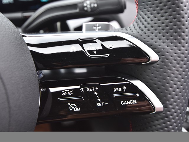 メルセデスベンツ GLAクラス16枚目