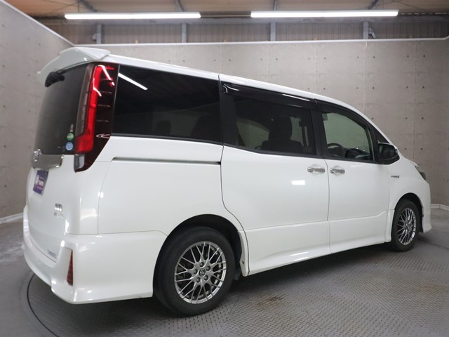 トヨタ ノア1枚目