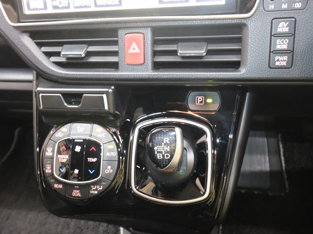 トヨタ ノア19枚目