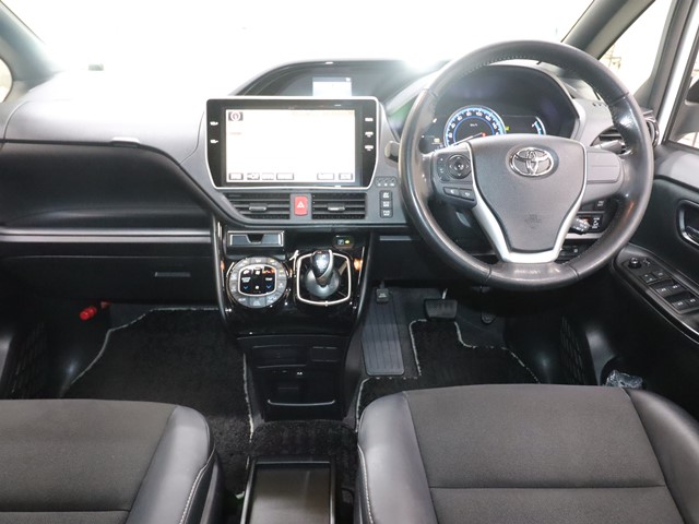 トヨタ ノア2枚目