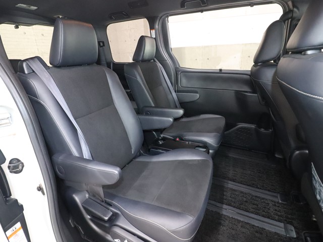 トヨタ ノア4枚目