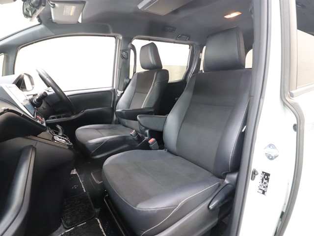 トヨタ ノア7枚目