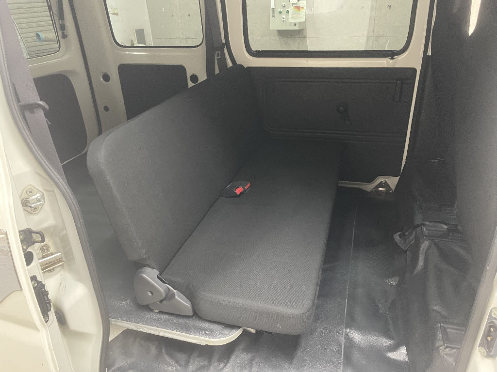 ダイハツ ハイゼットカーゴV4枚目