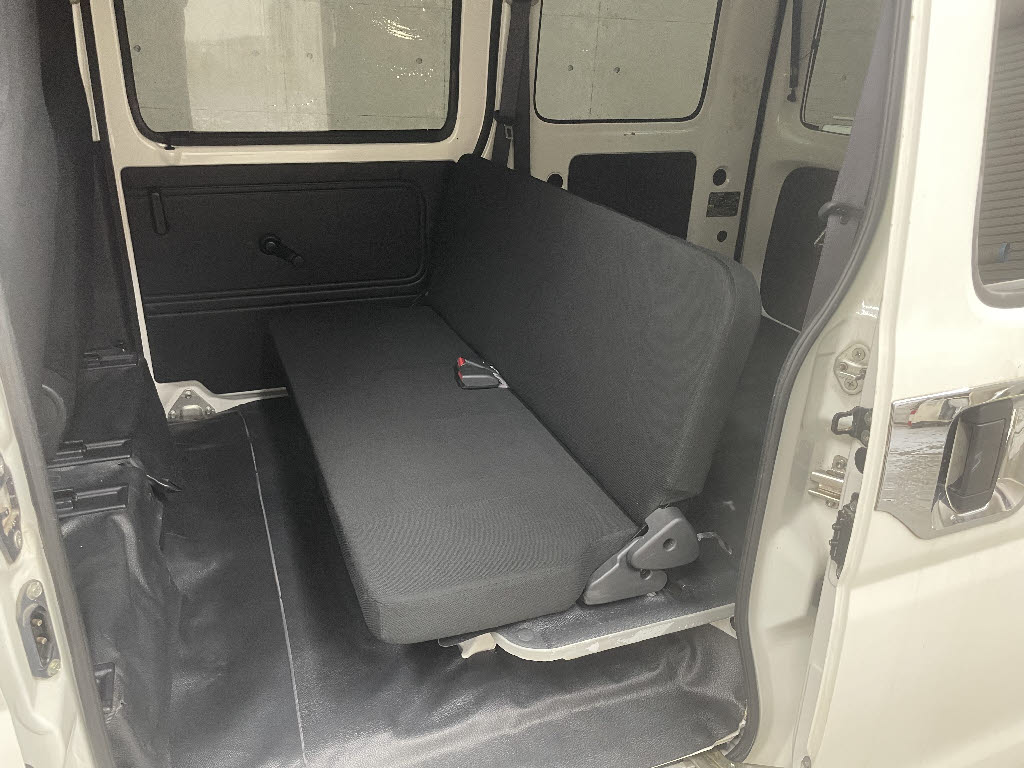 ダイハツ ハイゼットカーゴV6枚目