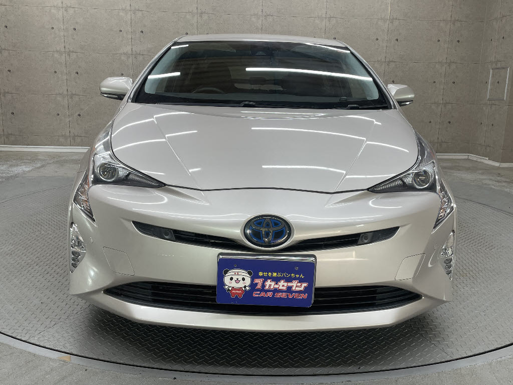 トヨタ プリウス9枚目