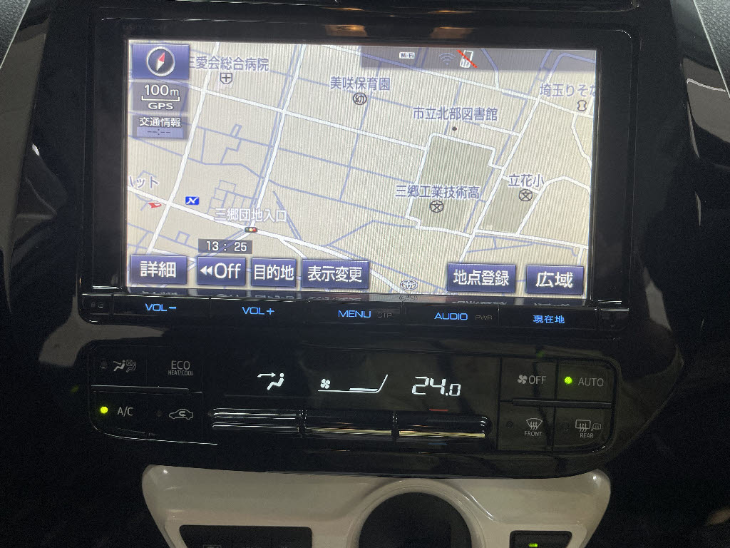 トヨタ プリウス15枚目