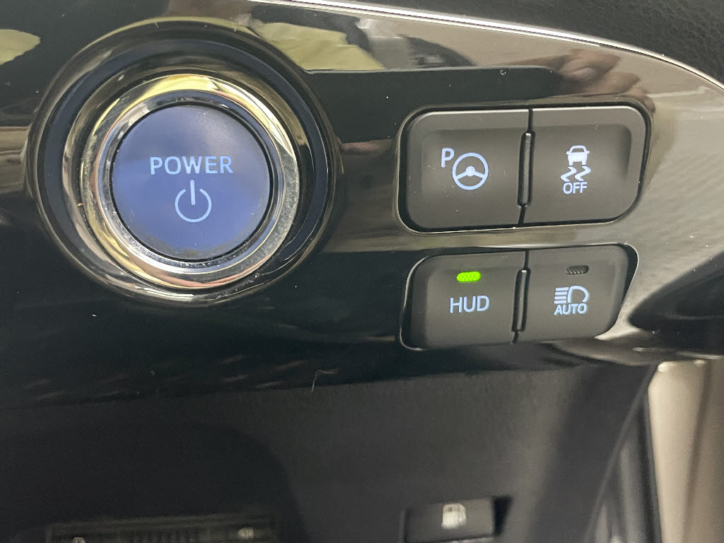 トヨタ プリウス19枚目