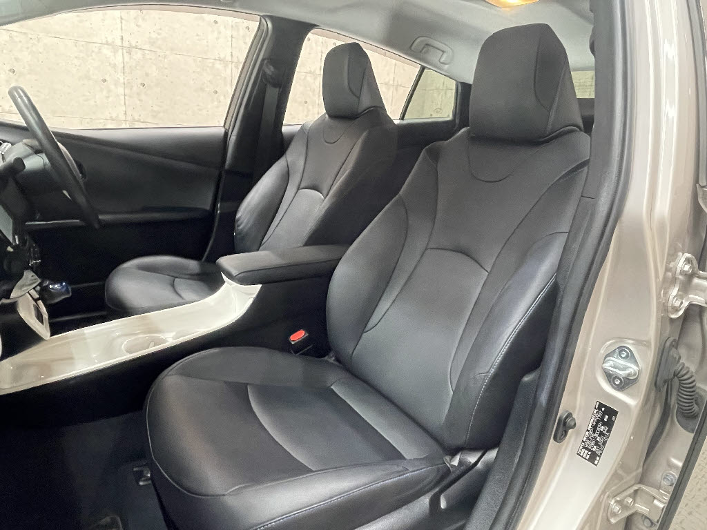 トヨタ プリウス5枚目