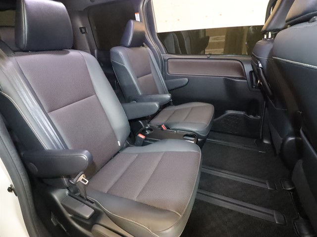 トヨタ エスクァイア4枚目