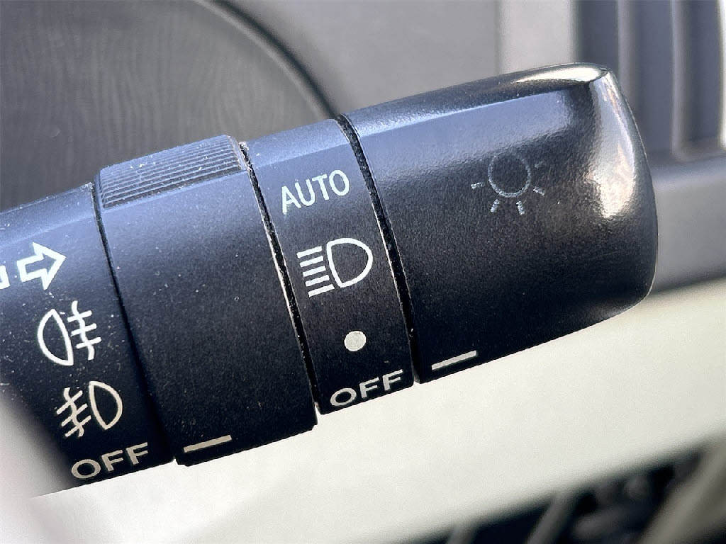 トヨタ プリウス11枚目