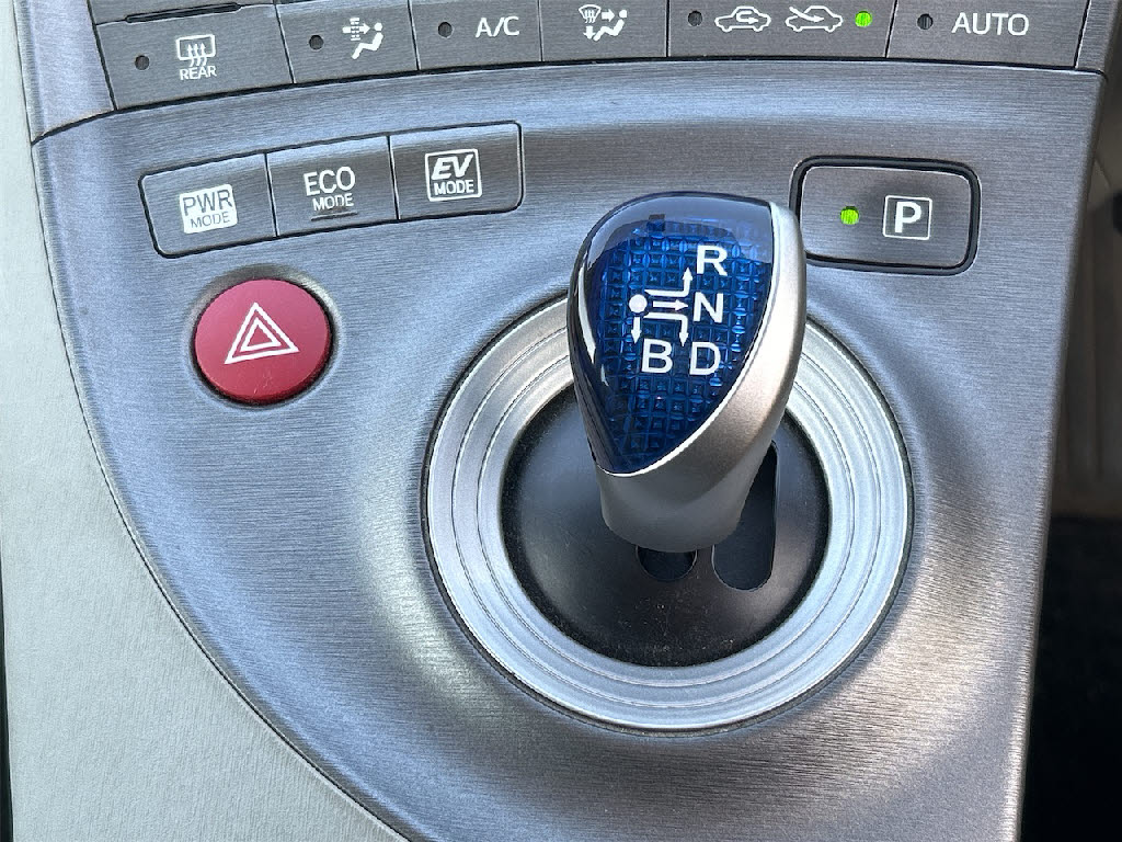 トヨタ プリウス13枚目