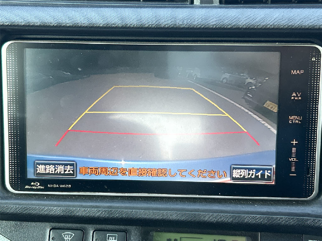 トヨタ アクア4枚目