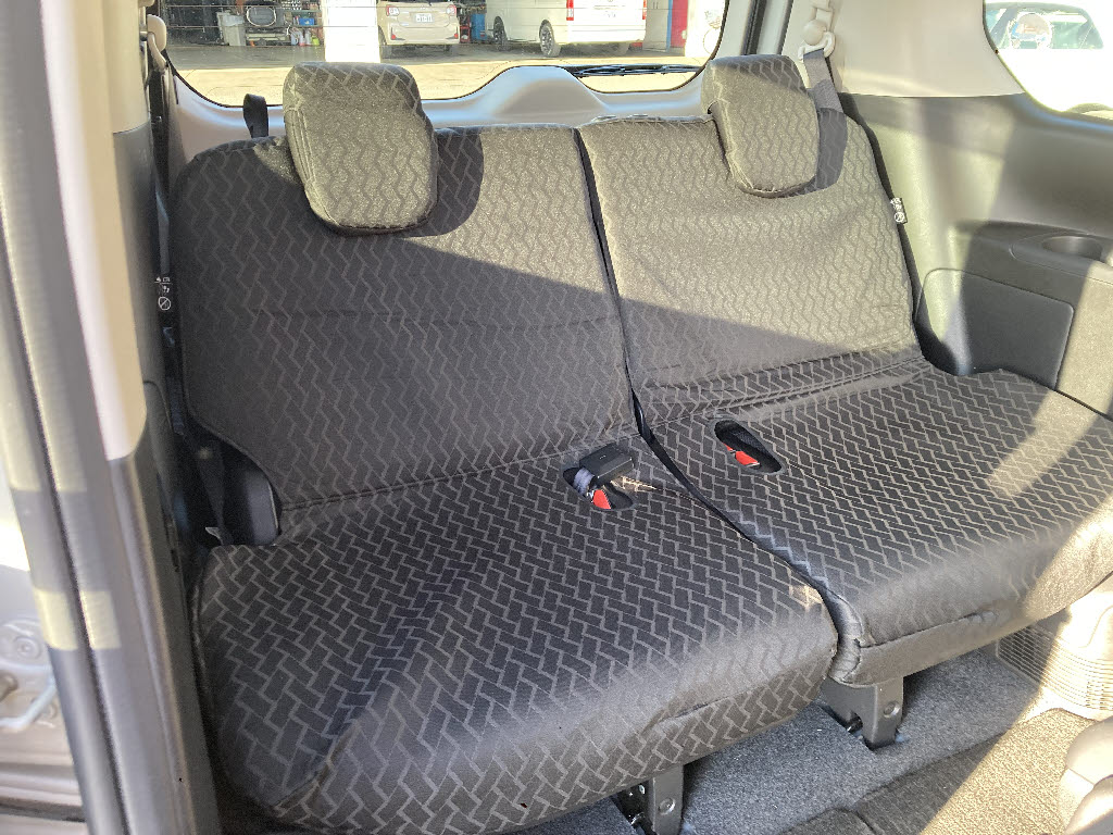 ニッサン セレナHV14枚目