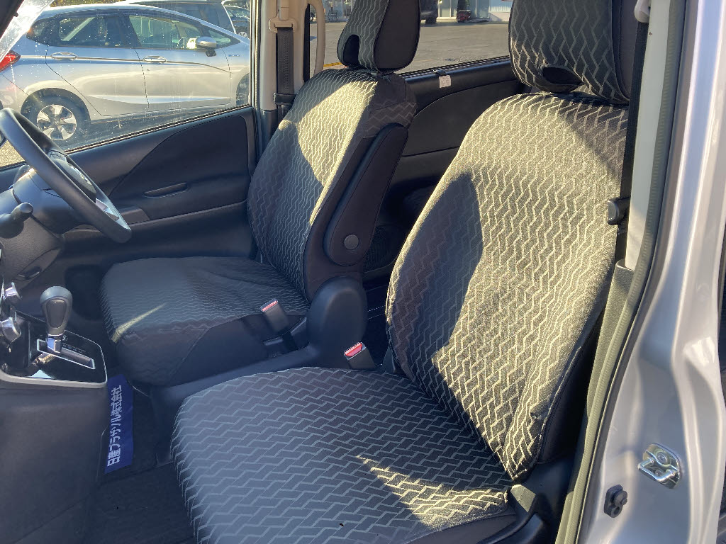 ニッサン セレナHV15枚目