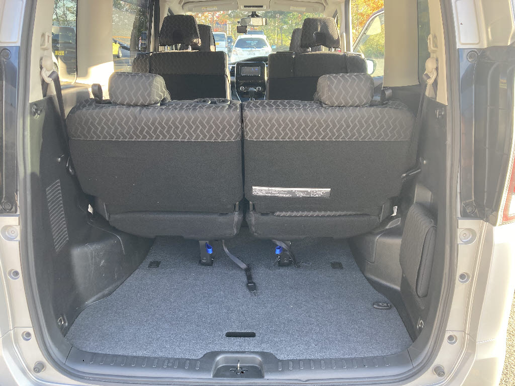 ニッサン セレナHV17枚目