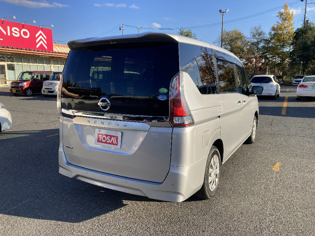 ニッサン セレナHV1枚目