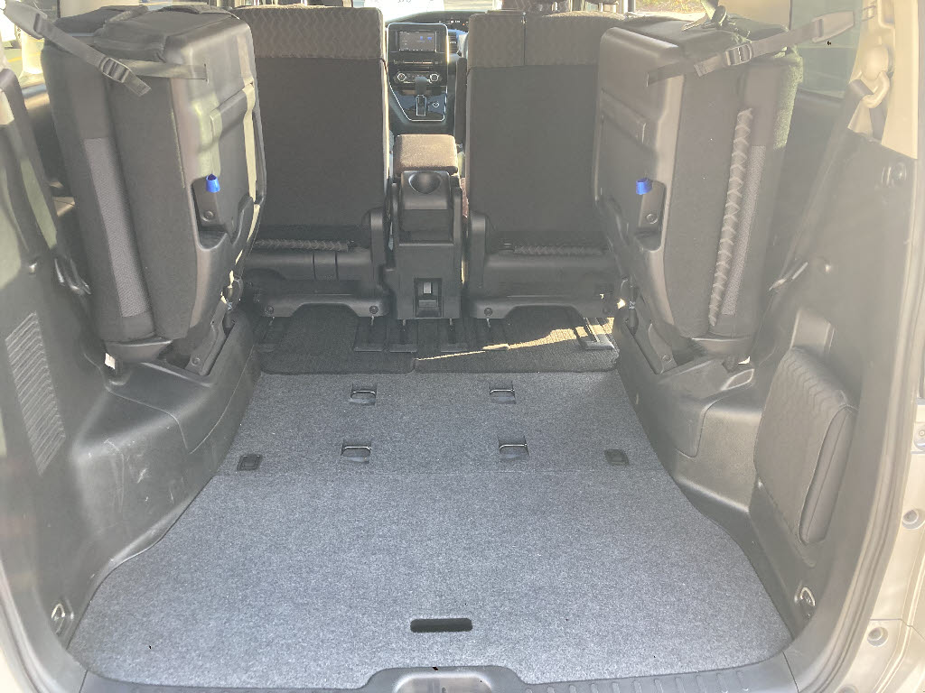 ニッサン セレナHV19枚目