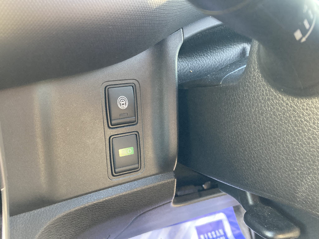 ニッサン セレナHV7枚目