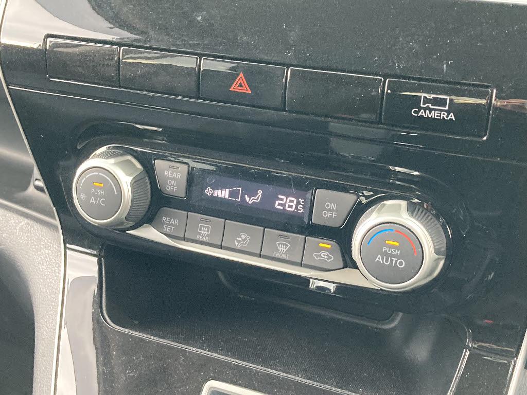 ニッサン セレナHV4枚目