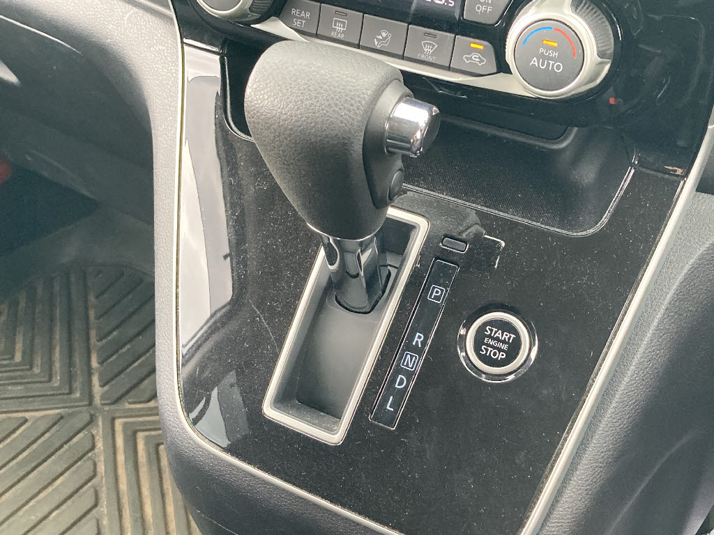 ニッサン セレナHV5枚目