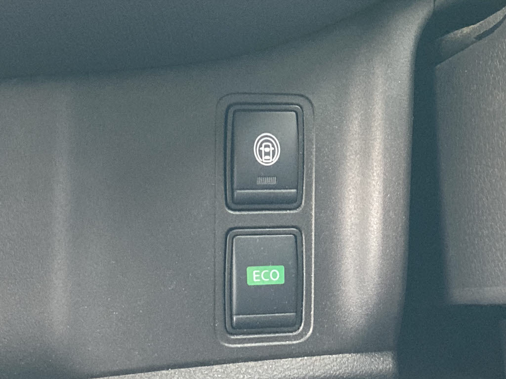 ニッサン セレナHV6枚目