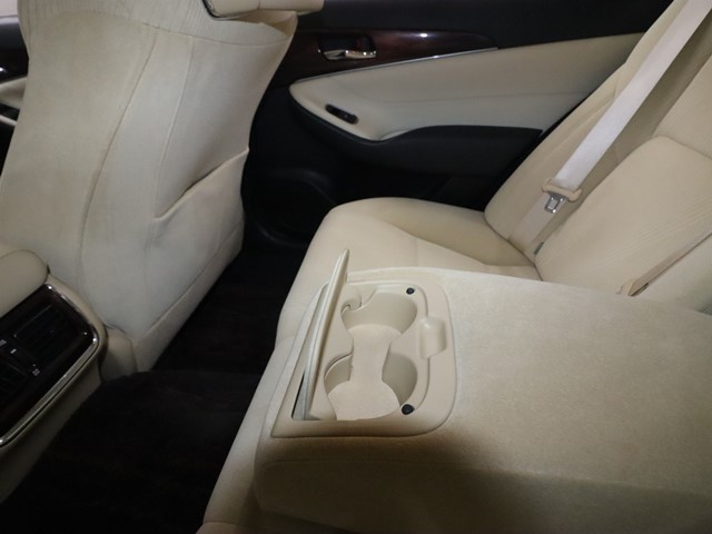 トヨタ クラウンＨＶ9枚目