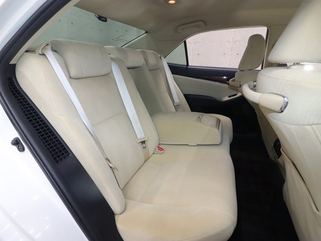 トヨタ クラウンＨＶ6枚目