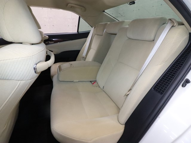 トヨタ クラウンＨＶ8枚目