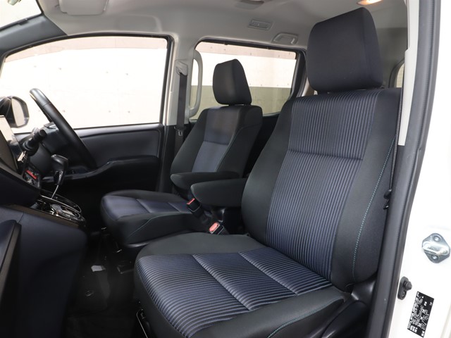 トヨタ ヴォクシー7枚目